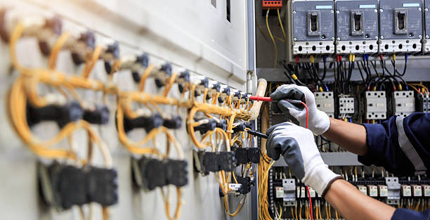 Professional Electrician technician working in Baton Rouge, LA